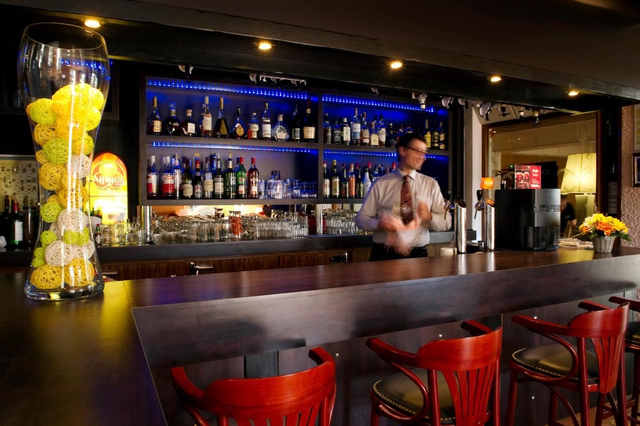 Hotel Les Peyrieres Olemps 外观 照片