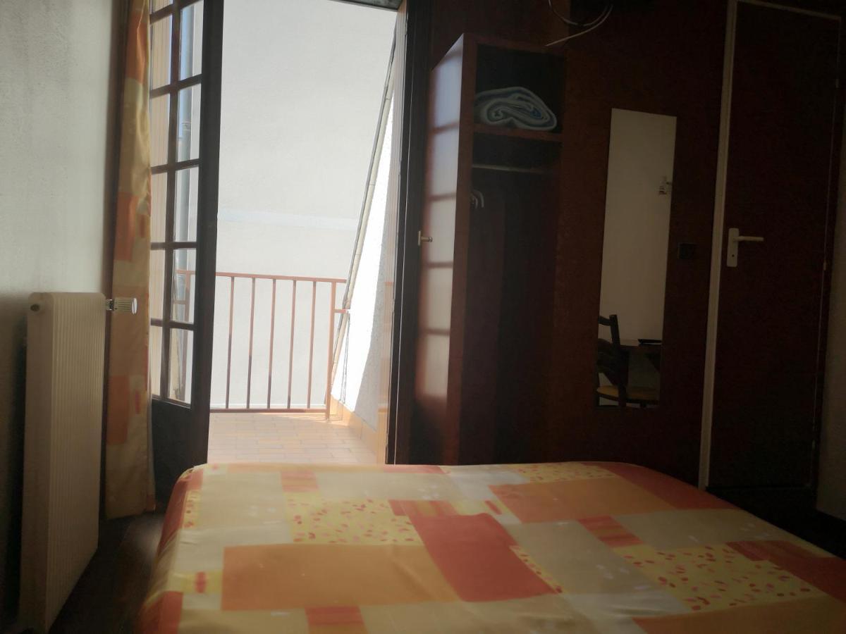 Hotel Les Peyrieres Olemps 外观 照片