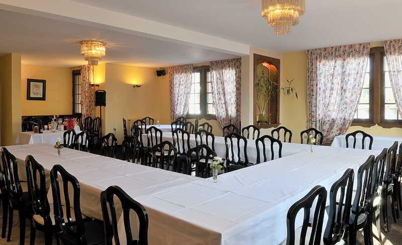 Hotel Les Peyrieres Olemps 外观 照片