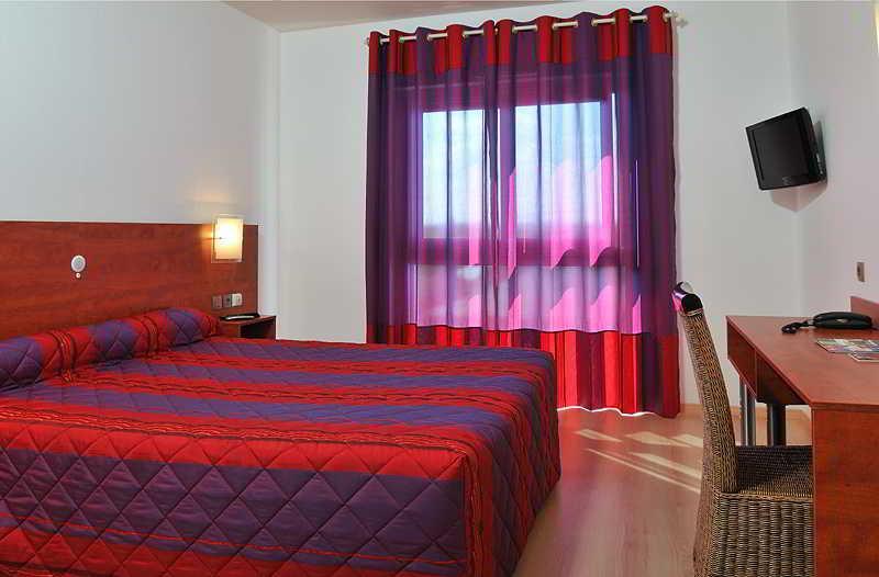 Hotel Les Peyrieres Olemps 外观 照片
