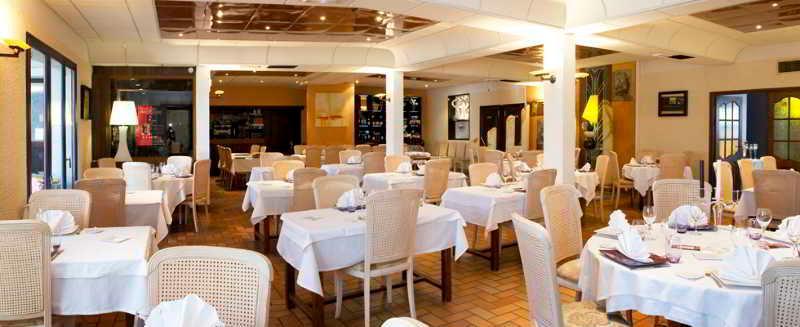 Hotel Les Peyrieres Olemps 外观 照片