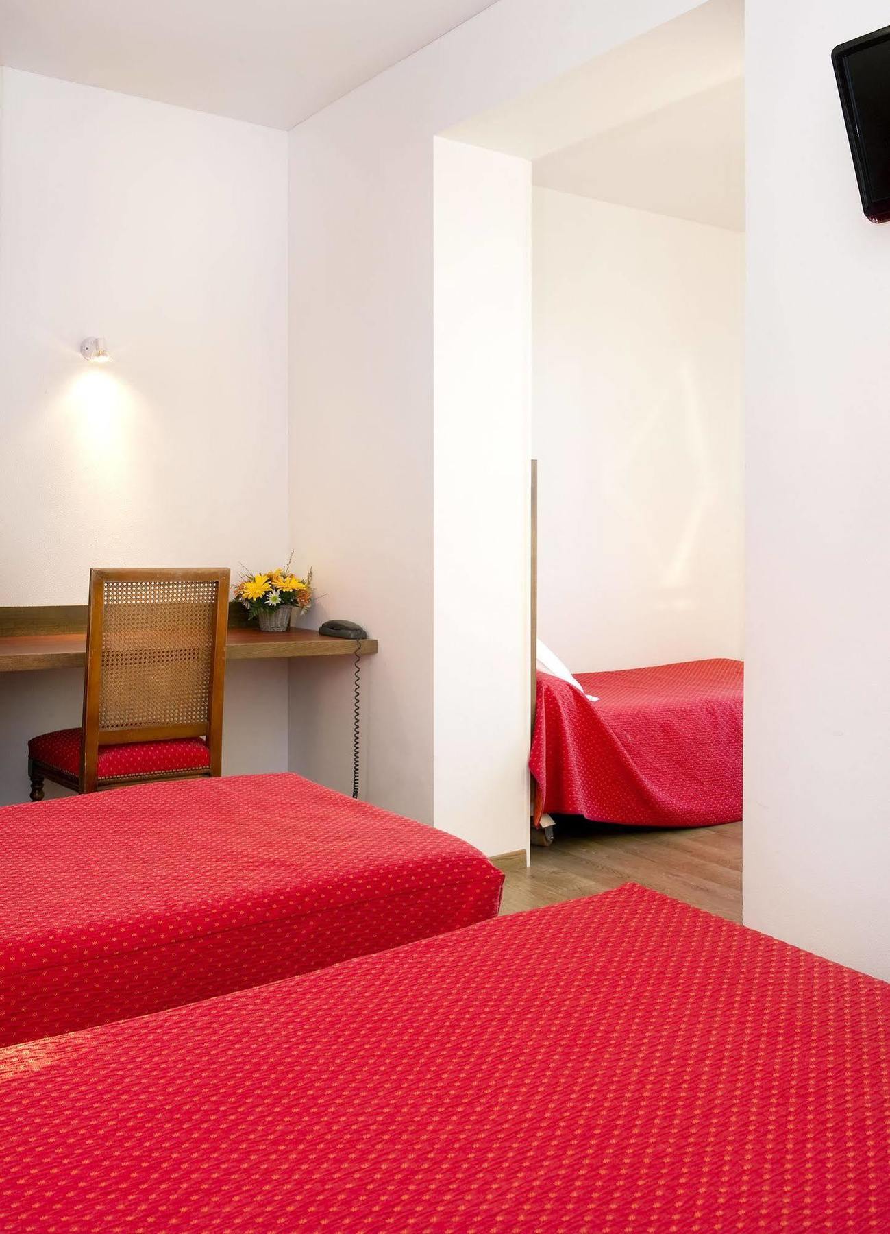 Hotel Les Peyrieres Olemps 外观 照片