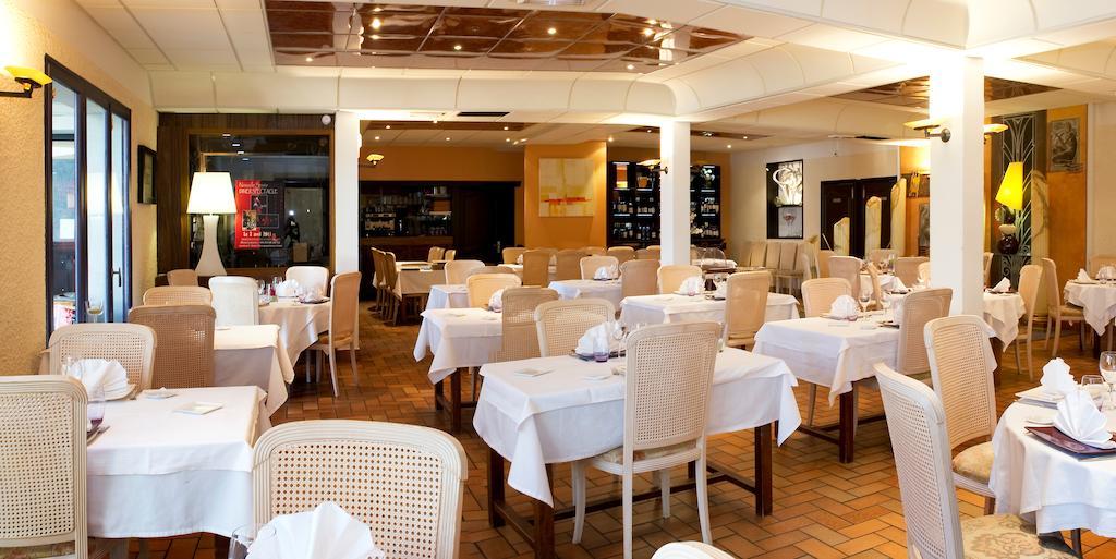 Hotel Les Peyrieres Olemps 外观 照片