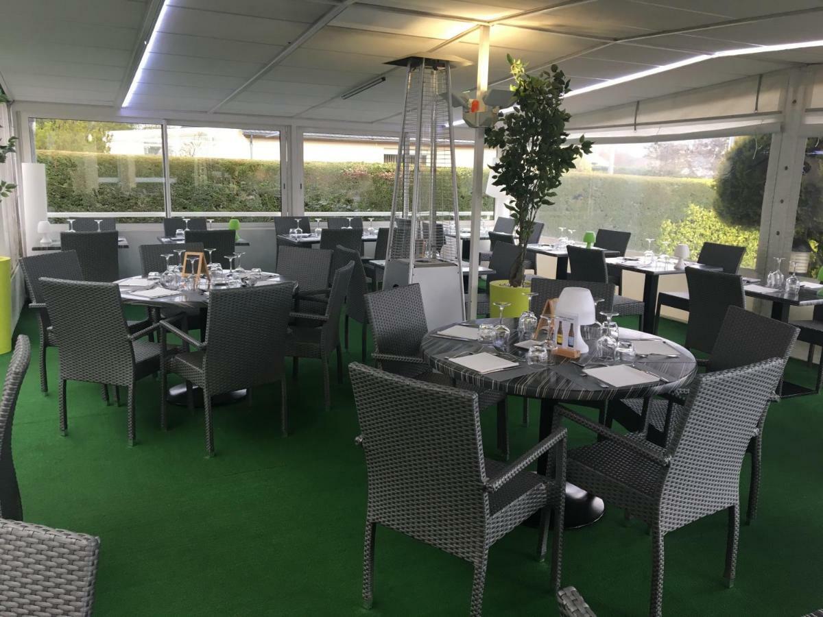 Hotel Les Peyrieres Olemps 外观 照片